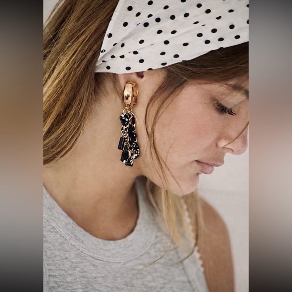 Free People Earrings Gold and Black Chain Earrings NEW